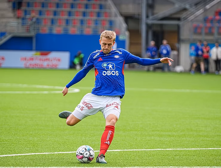 En fotballspiller med et klart budskap – Elias Kristoffersen Hagen